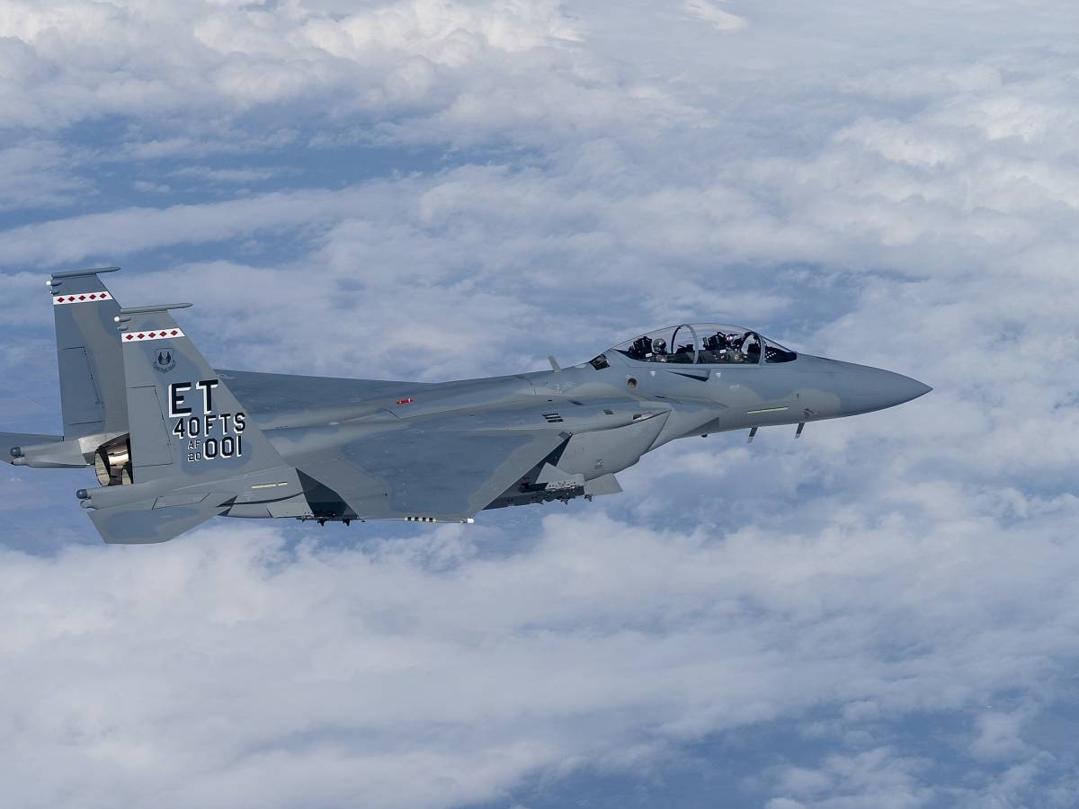 Esperimenti Usa sul caccia F 15EX “Strike Eagle”: ecco i piani per la guerra elettronica