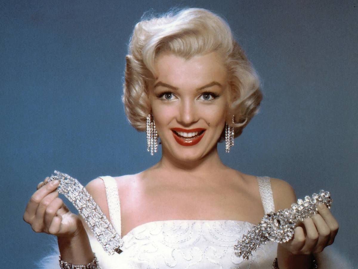 suicidio o omicidio no errore medico un libro ribalta le tesi su marylin monroe da Ilgiornale.it suicidio o omicidio no errore medico un libro ribalta le tesi su marylin monroe