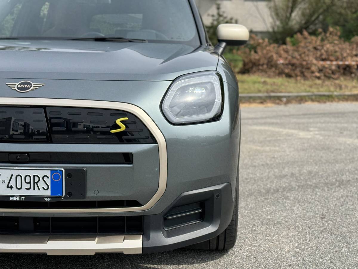 MINI Countryman SE ALL4: guarda la gallery del crossover elettrico da 313 CV 5