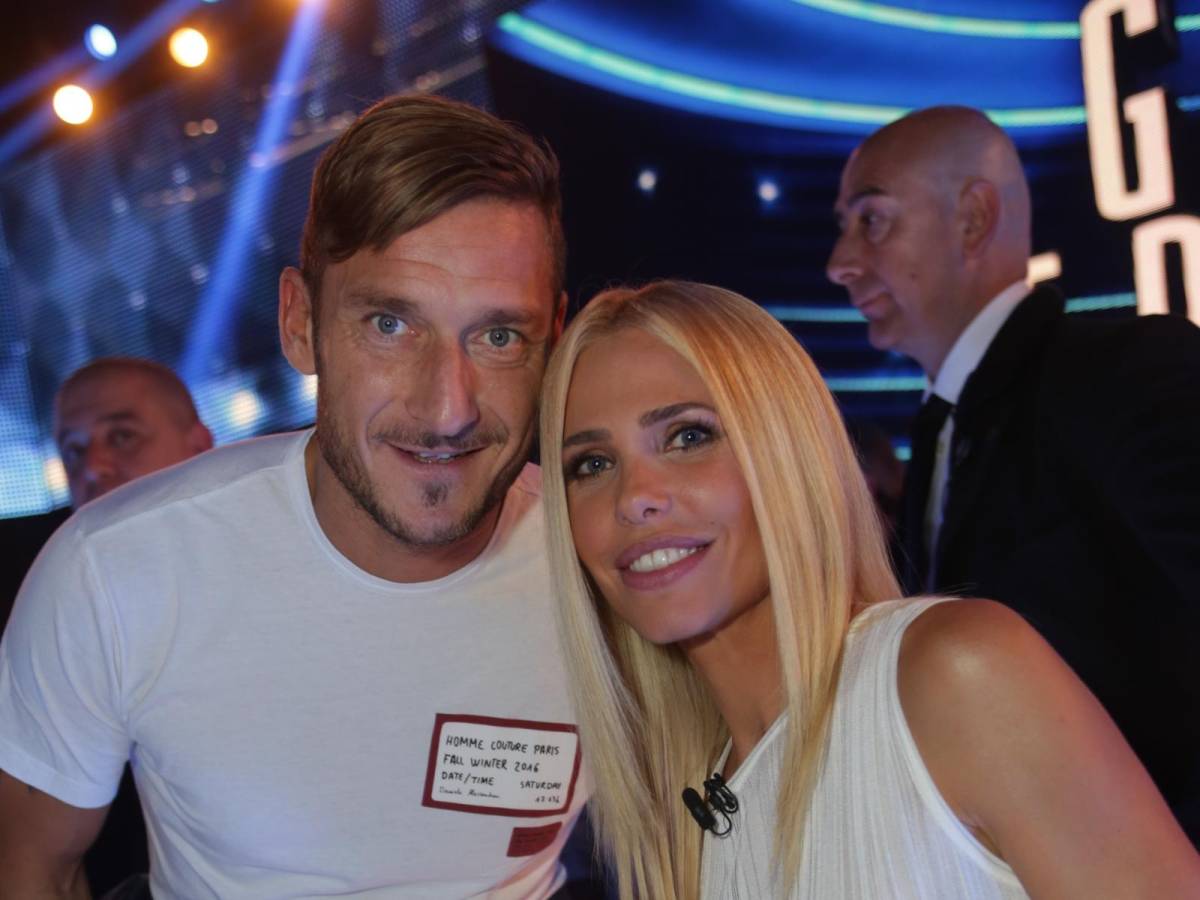 "Non vogliono più farsi la guerra in tribunale". Francesco Totti e Ilary Blasi, accordo a sorpresa?