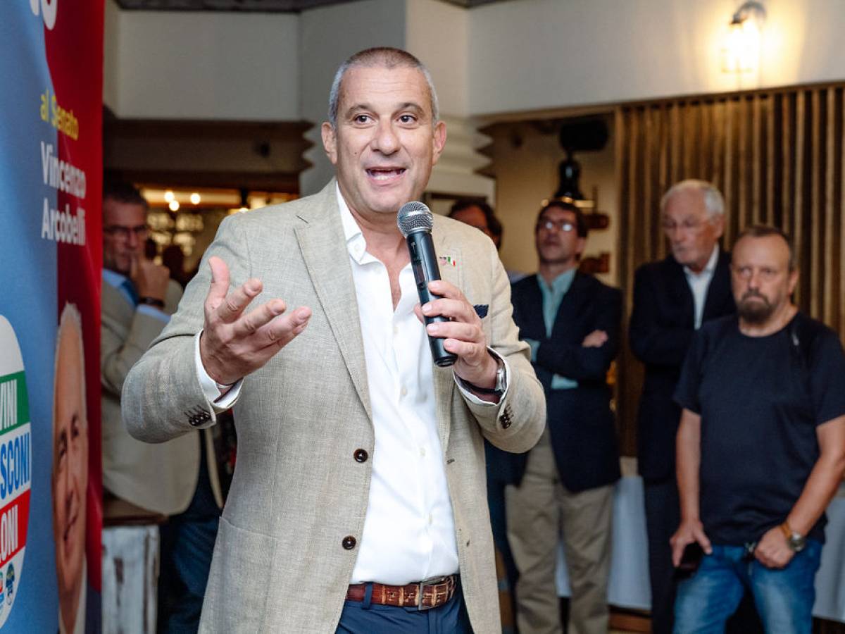 "Schede già votate, fantasmi, brogli. Il voto all "Schede già votate, fantasmi, brogli. Il voto all