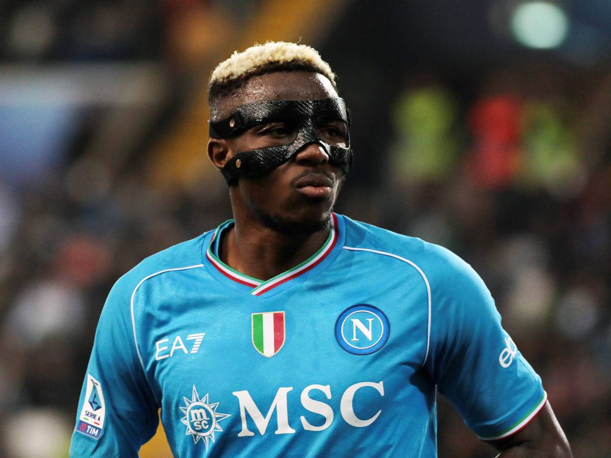 lo scambio di maglia osimhen juventus e kean per il napoli