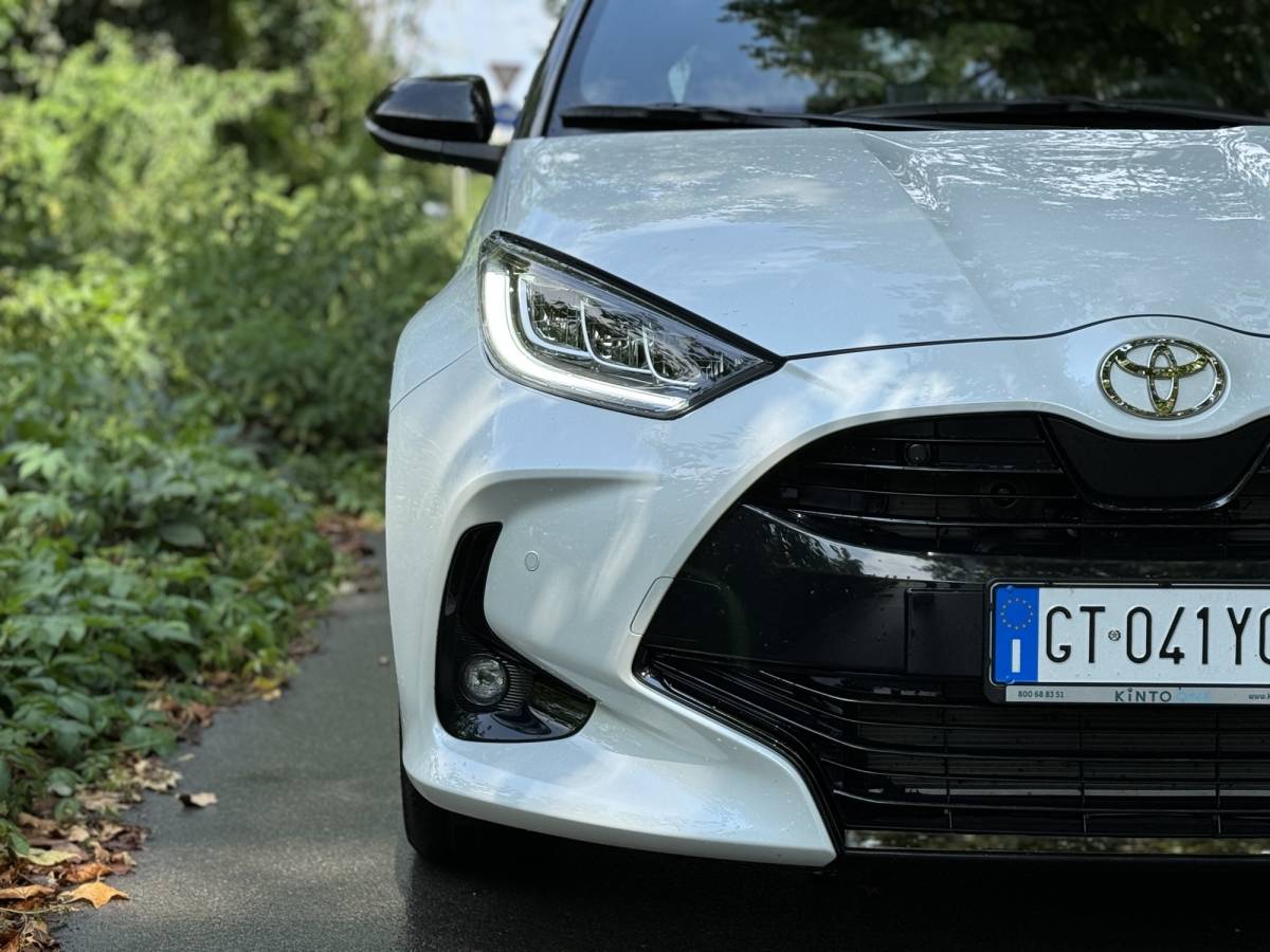 Toyota Yaris 2024: guarda la gallery del nuovo ibrido da 130 CV 6