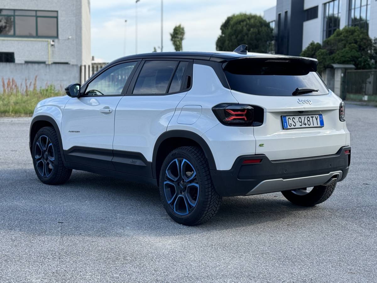 Jeep Avenger mild-hybrid: guarda la gallery del nuovo B-SUV ibrido 12