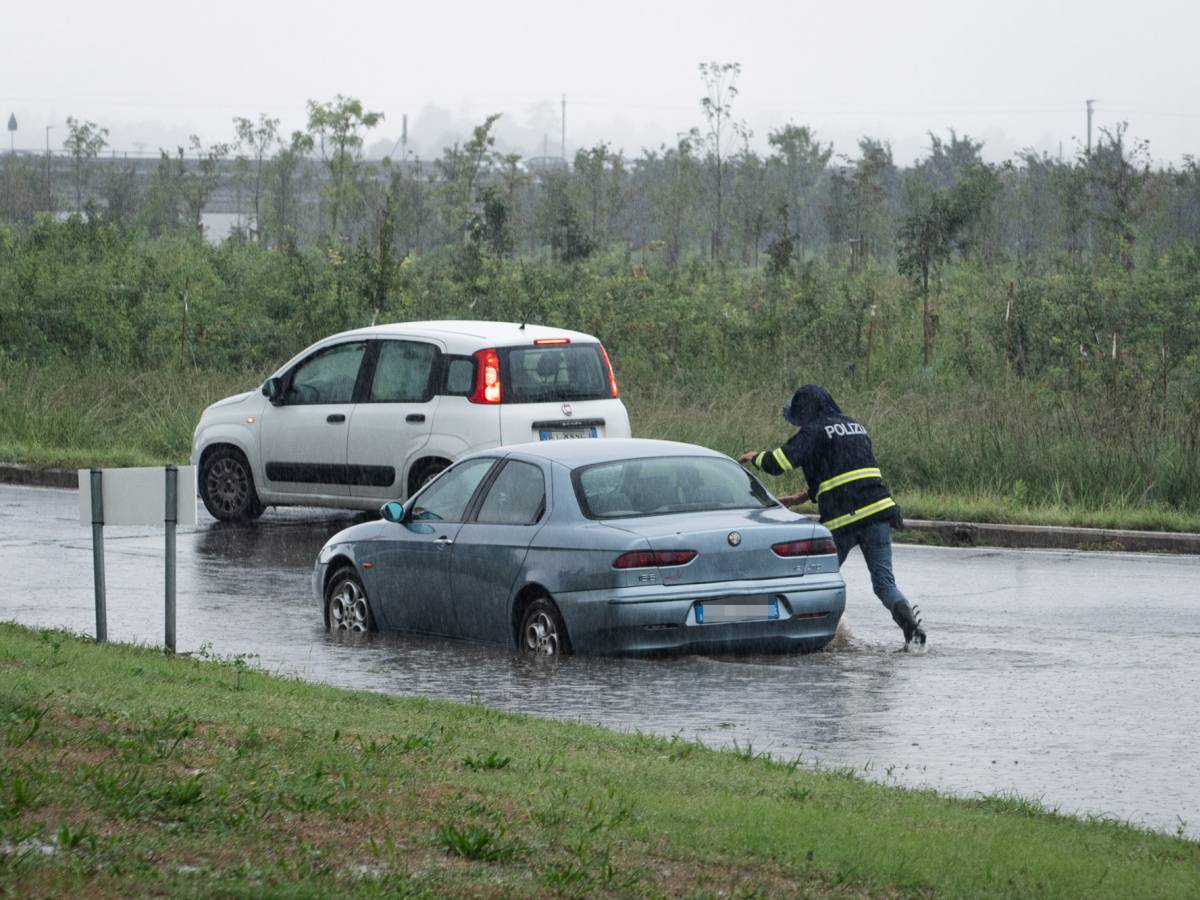 Ciclone Boris in Emilia Romagna è allerta rossa: allagamenti e scuole evacuate