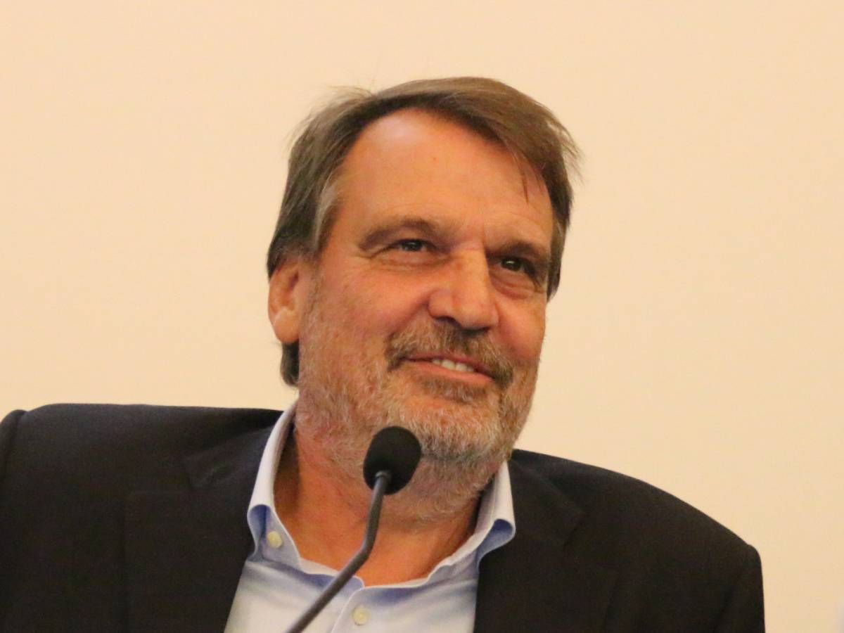 il pallone agli ex calciatori il ct 200 l8217ultimo dei problemi da Ilgiornale.it il pallone agli ex calciatori il ct 200 l8217ultimo dei problemi