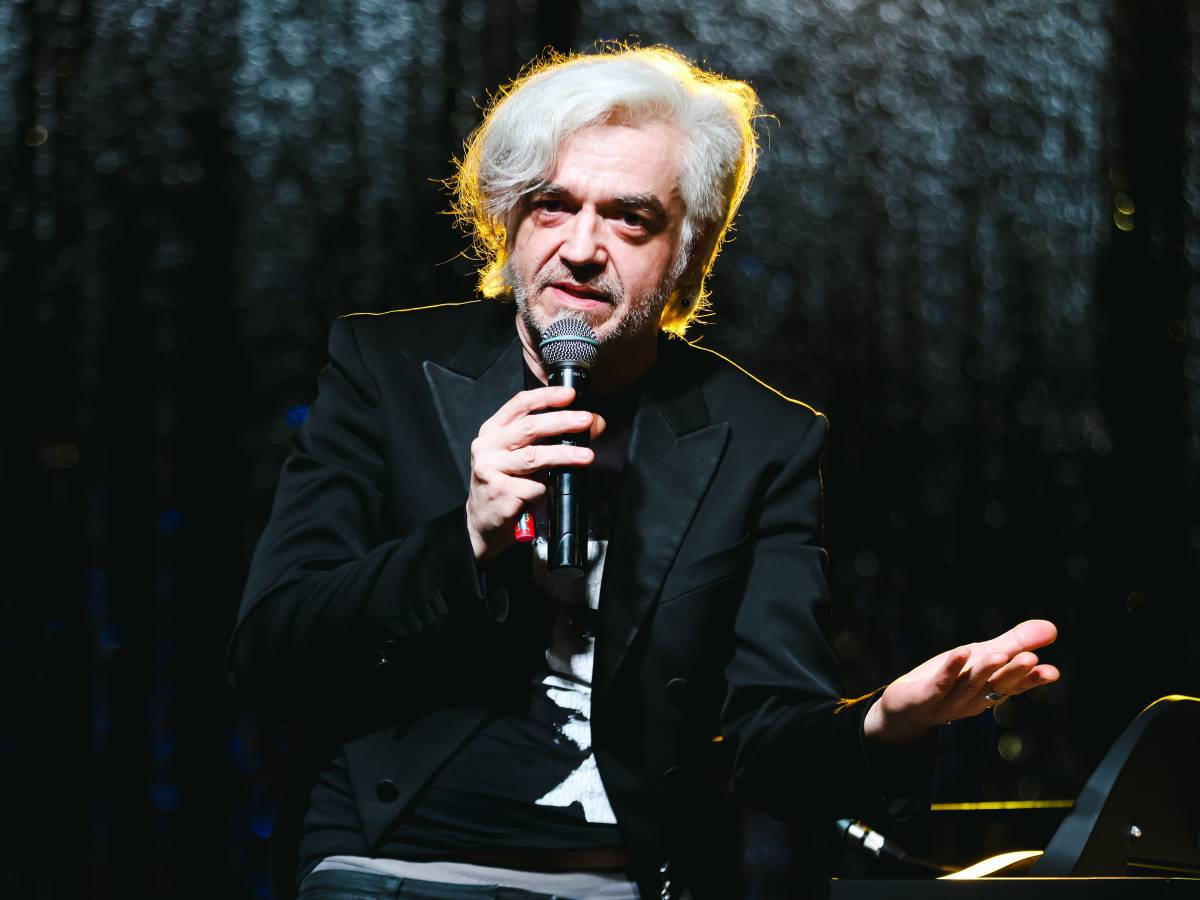 Nove mesi di reclusione chiesti per Morgan: lo sfogo contro gli agenti durante lo sfratto Nove mesi di reclusione chiesti per Morgan: lo sfogo contro gli agenti durante lo sfratto