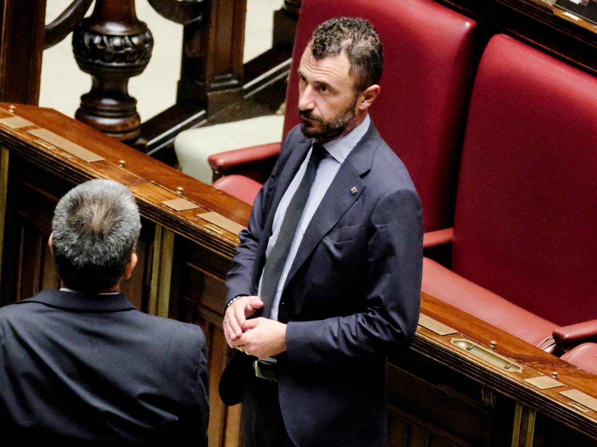incidente per emanuele pozzolo fuori strada con il suv nel biellese da Ilgiornale.it incidente per emanuele pozzolo fuori strada con il suv nel biellese
