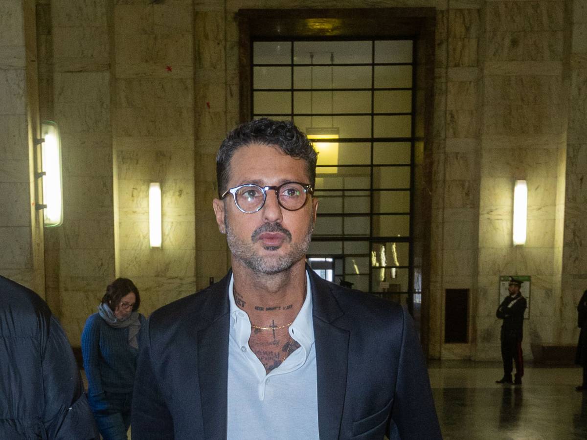 Falsa liaison della Meloni: Corona a processo per diffamazione - il Giornale