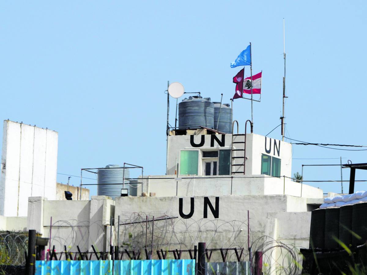 Le Idf colpiscono ancora Unifil: un bulldozer spazza via una torretta e una recinzione