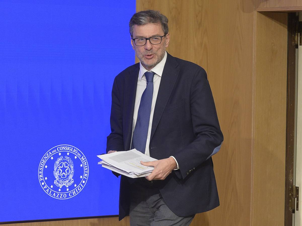 Giorgetti: "Le agenzie di rating premiano la nostra prudenza"