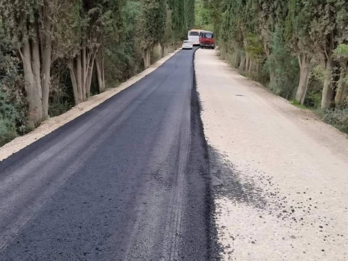 Asfalto sulle strade bianche