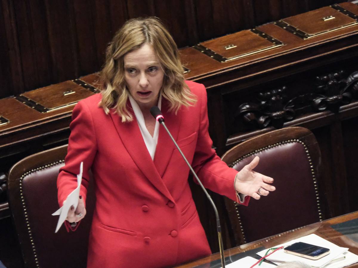 Dossieraggi, Meloni: "Potrebbe essere eversione. Attaccano Arianna per colpire me"