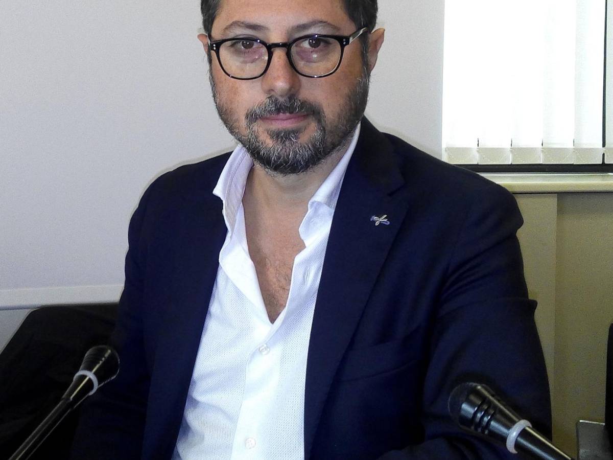 "Sua madre è israeliana". Così Potere al popolo aggredisce il deputato di Avs