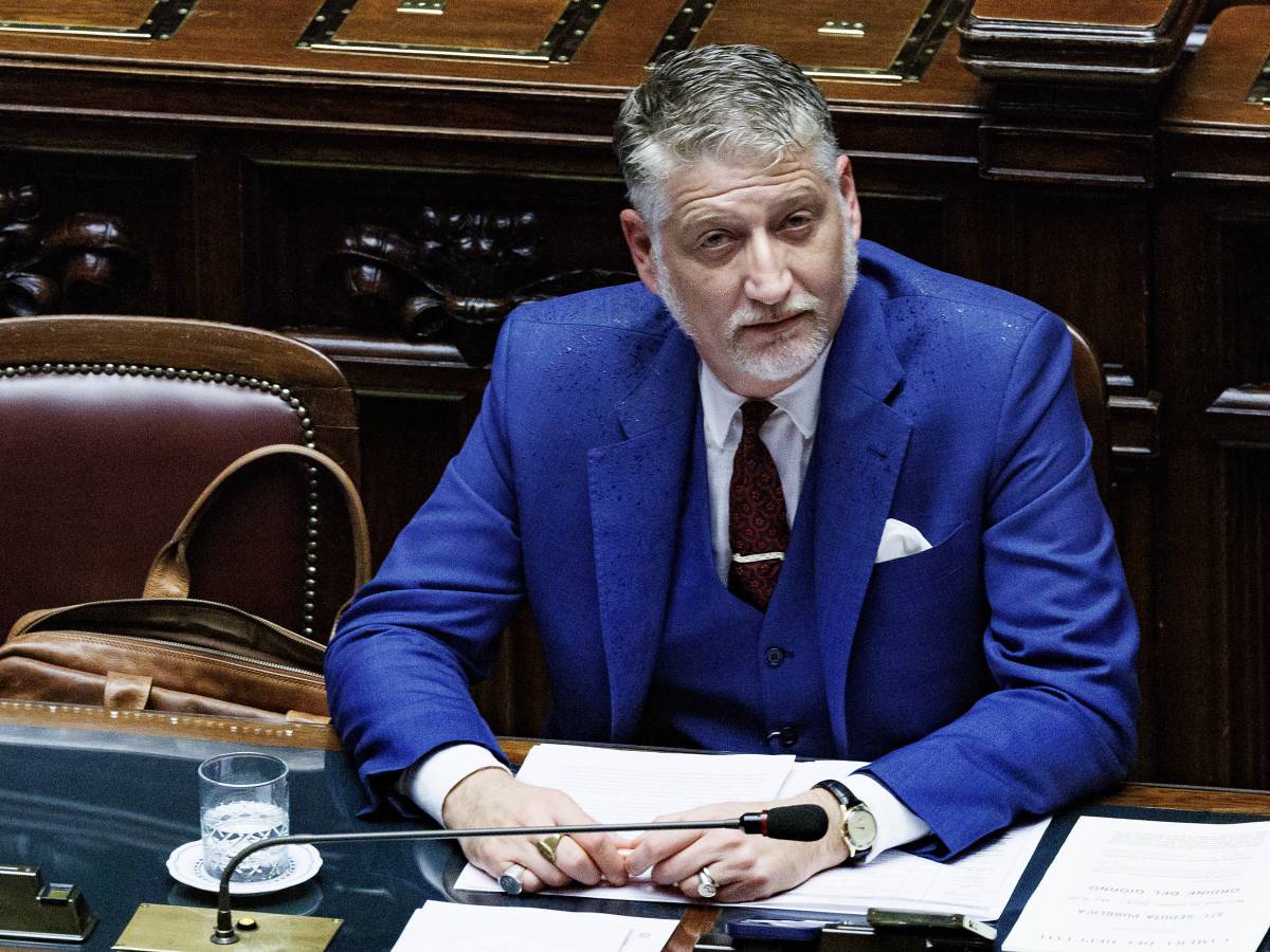 avremo solo tolkien e d annunzio l ultimo delirio della sinistra contro il governo da Ilgiornale.it avremo solo tolkien e d annunzio l ultimo delirio della sinistra contro il governo