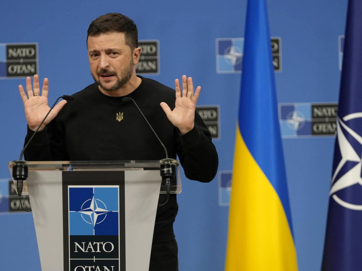 Zelensky: "Guerra finirà prima con Trump. Grazie a Meloni e G7 per il sostegno a Kiev"