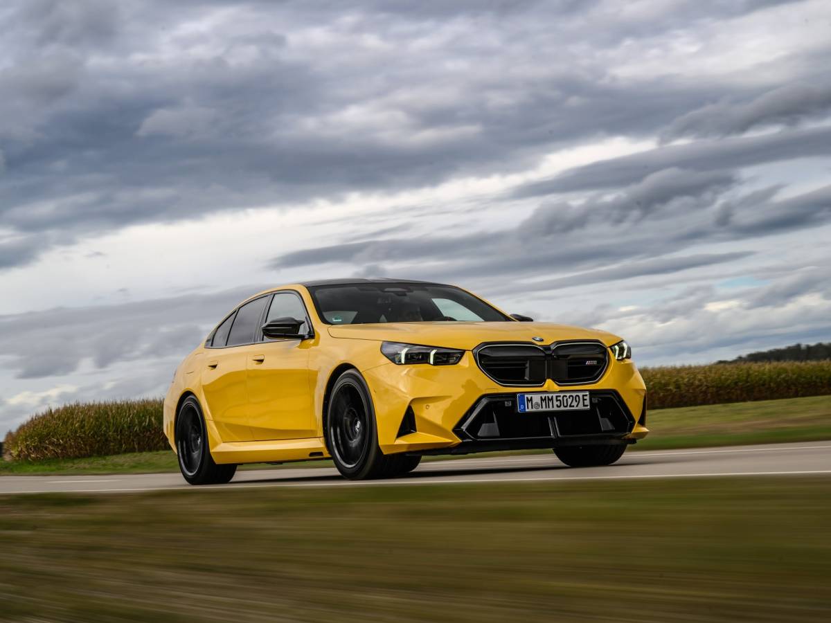 Al volante della Bmw M5 nel "tempio della velocità" di Monza 