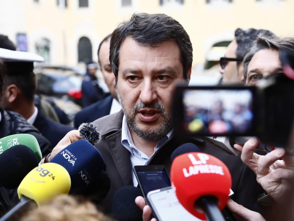 Sciopero, Salvini verso la precettazione: "Più di uno al giorno negli ultimi due anni"