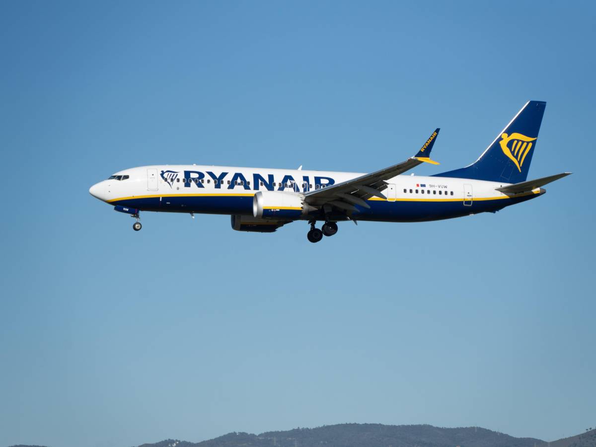 Ryanair, ecco le rotte europee che saranno eliminate nel 2025: coinvolta anche l