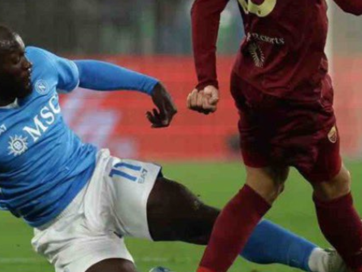 Lukaku, il Var e quel rosso non scattato: polemica in Napoli Roma