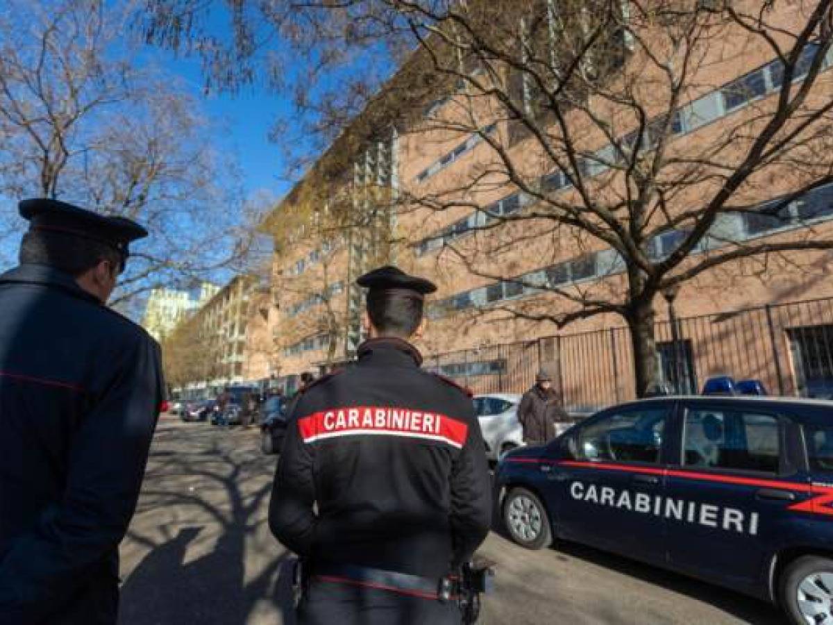 Salerno, bimba di 4 anni morta cadendo dalle scale. Indagati gli zii