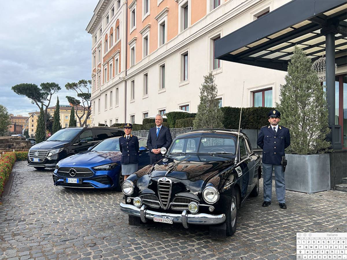 Le armi di Mercedes Benz per difendere le auto dai ladri