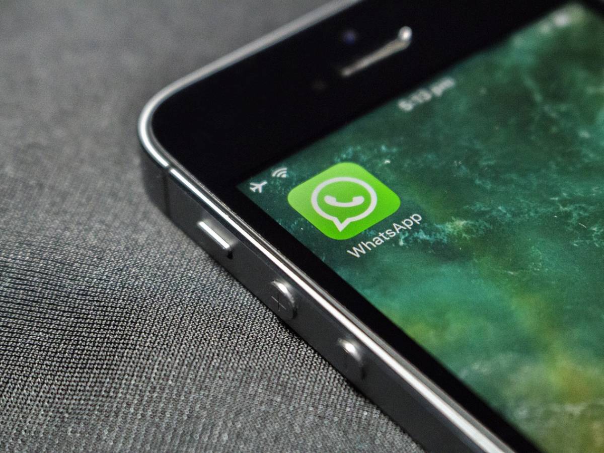 WhatsApp "down", malfunzionamenti e interruzioni dei servizi: cosa è accaduto