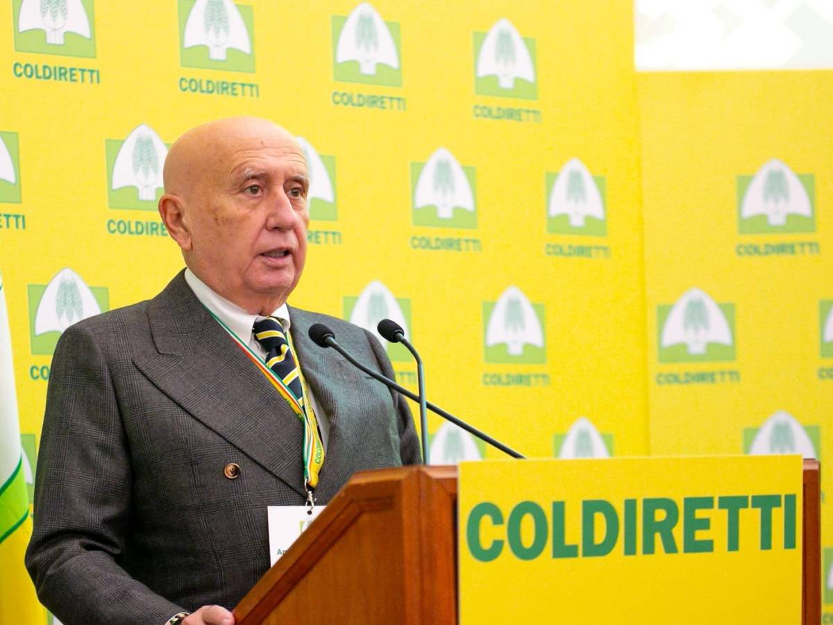 Allarme Coldiretti: "Solo il 3% dei prodotti esteri è controllato" Allarme Coldiretti: "Solo il 3% dei prodotti esteri è controllato"