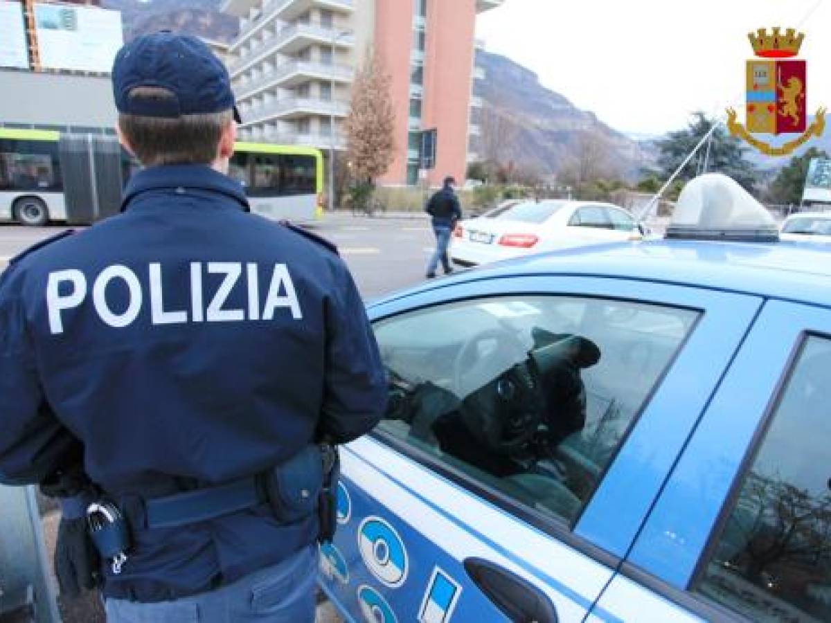 Straniero ferisce guardia e semina il panico ma non può ancora essere espulso