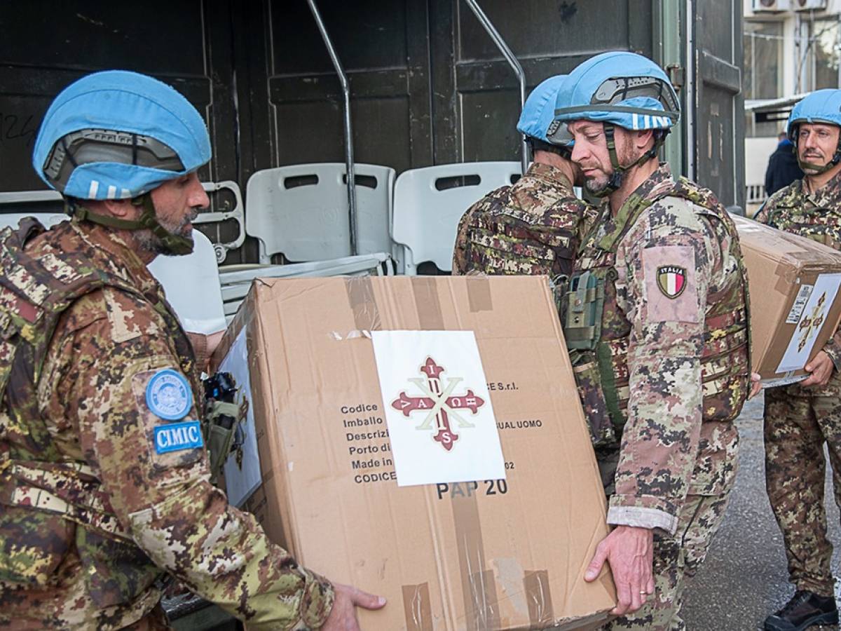 Caschi Blu, consegnata a Tiro dal contingente italiano un