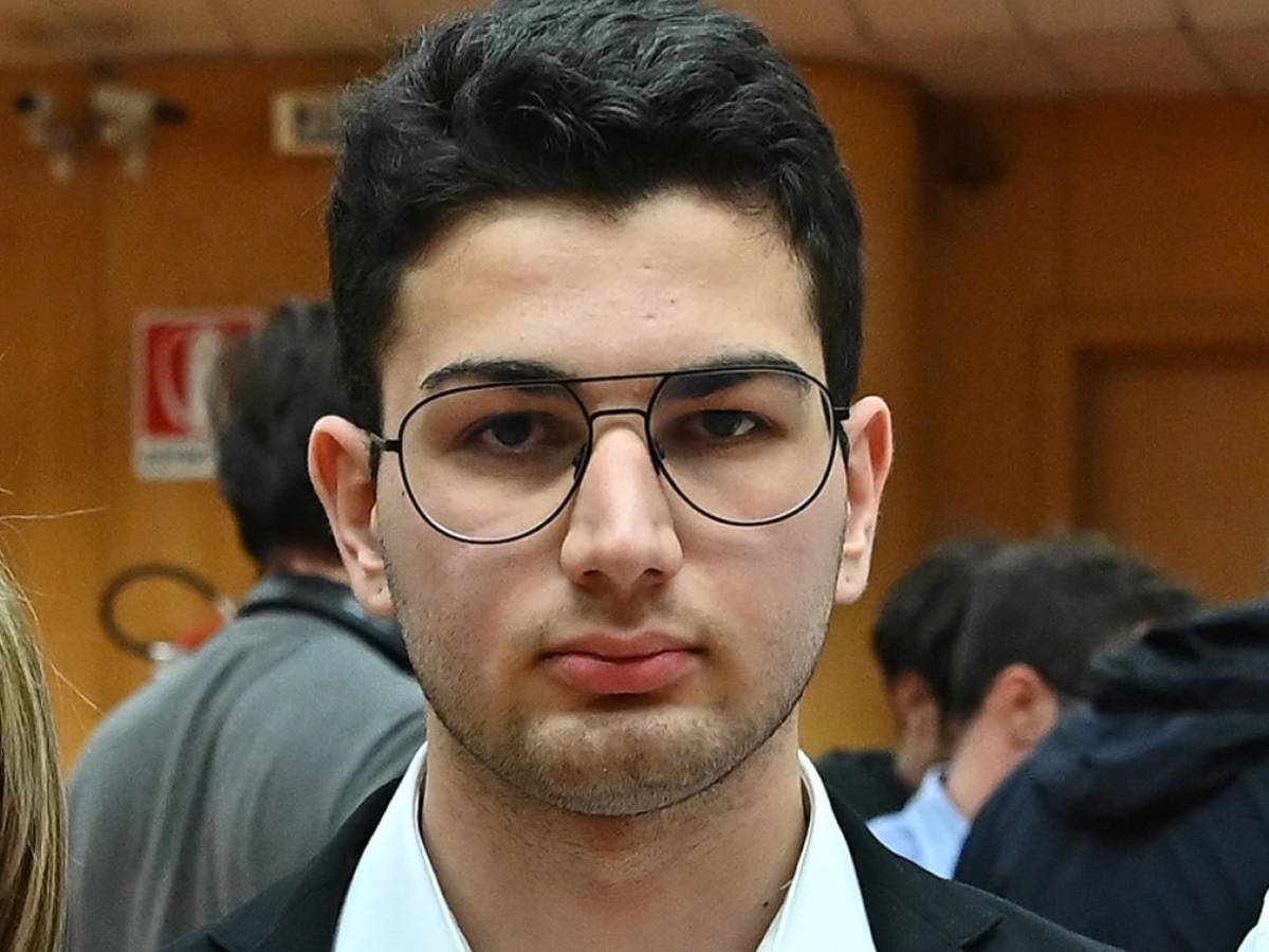 Uccise il padre per difendere la madre, assolto definitivamente Alex Cotoia