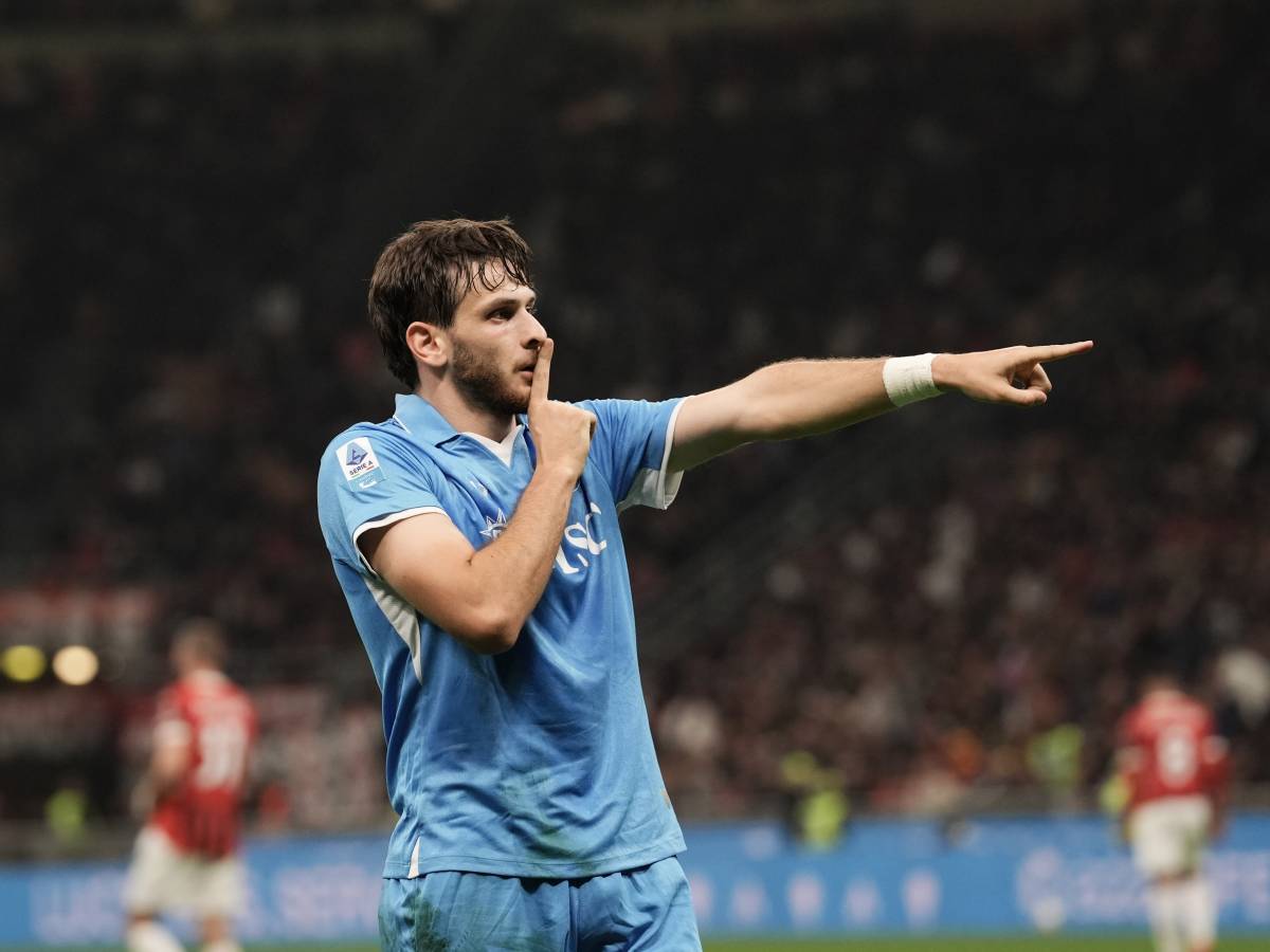 "Quasi ricattati". Il retroscena sulla cessione di Kvaratskhelia