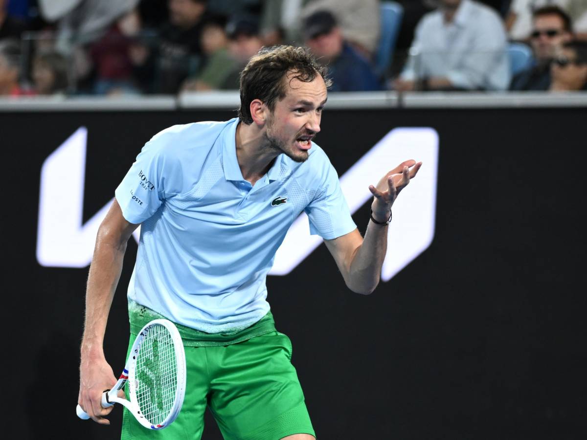 Australian Open, clamorosa eliminazione di Medvedev: sconfitto in cinque set dal n.121