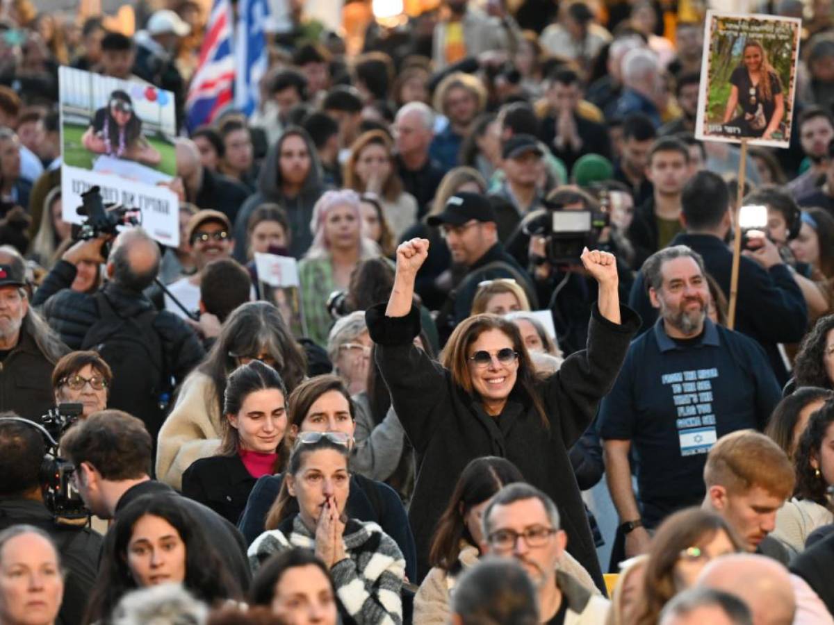 Libere tre donne ostaggio di Hamas. La Croce Rossa: "Sono in buone condizioni"