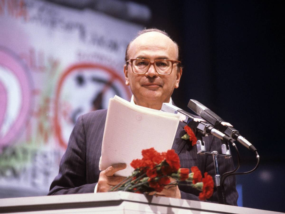 il fantasma di craxi che tormenta la sinistra da Ilgiornale.it il fantasma di craxi che tormenta la sinistra