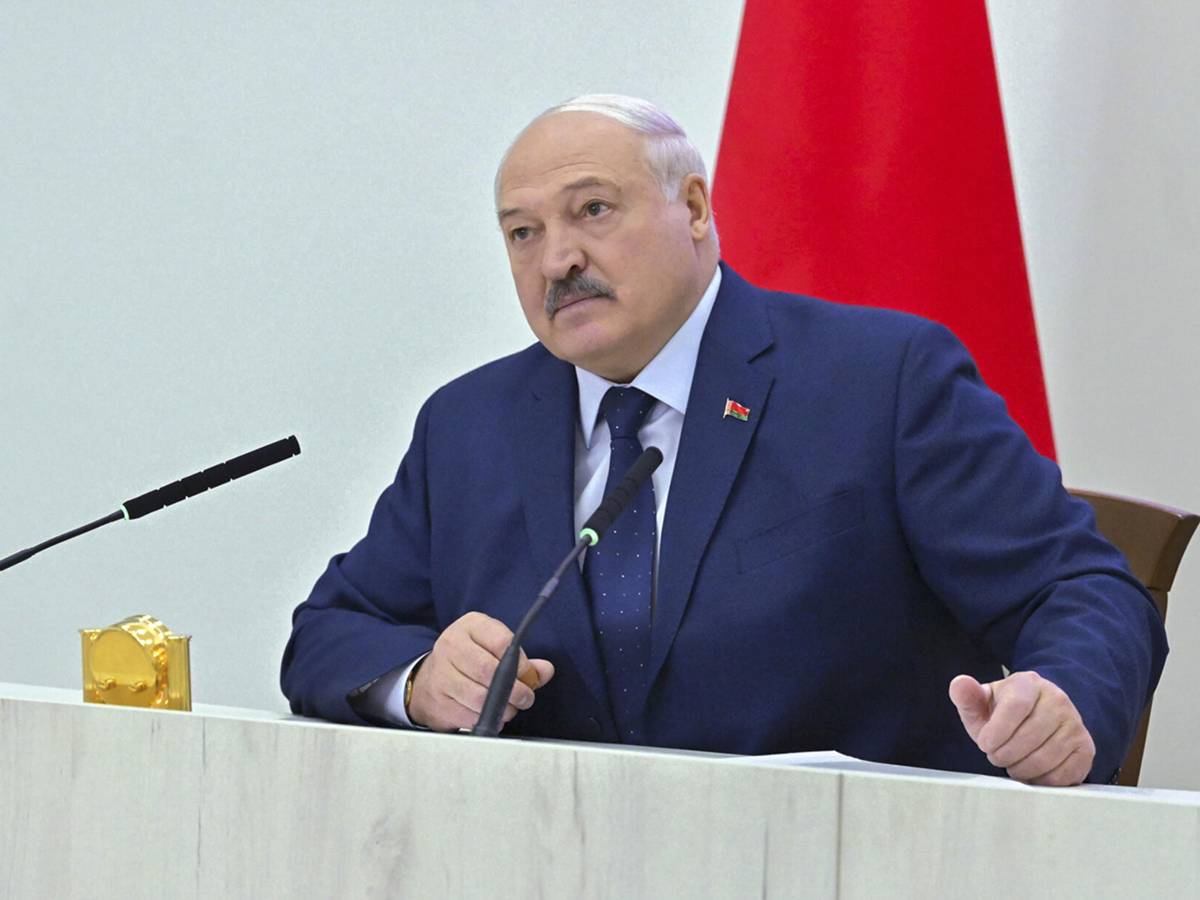 Bielorussia, Lukashenko eletto ancora presidente. Ue: "Elezioni farsa"