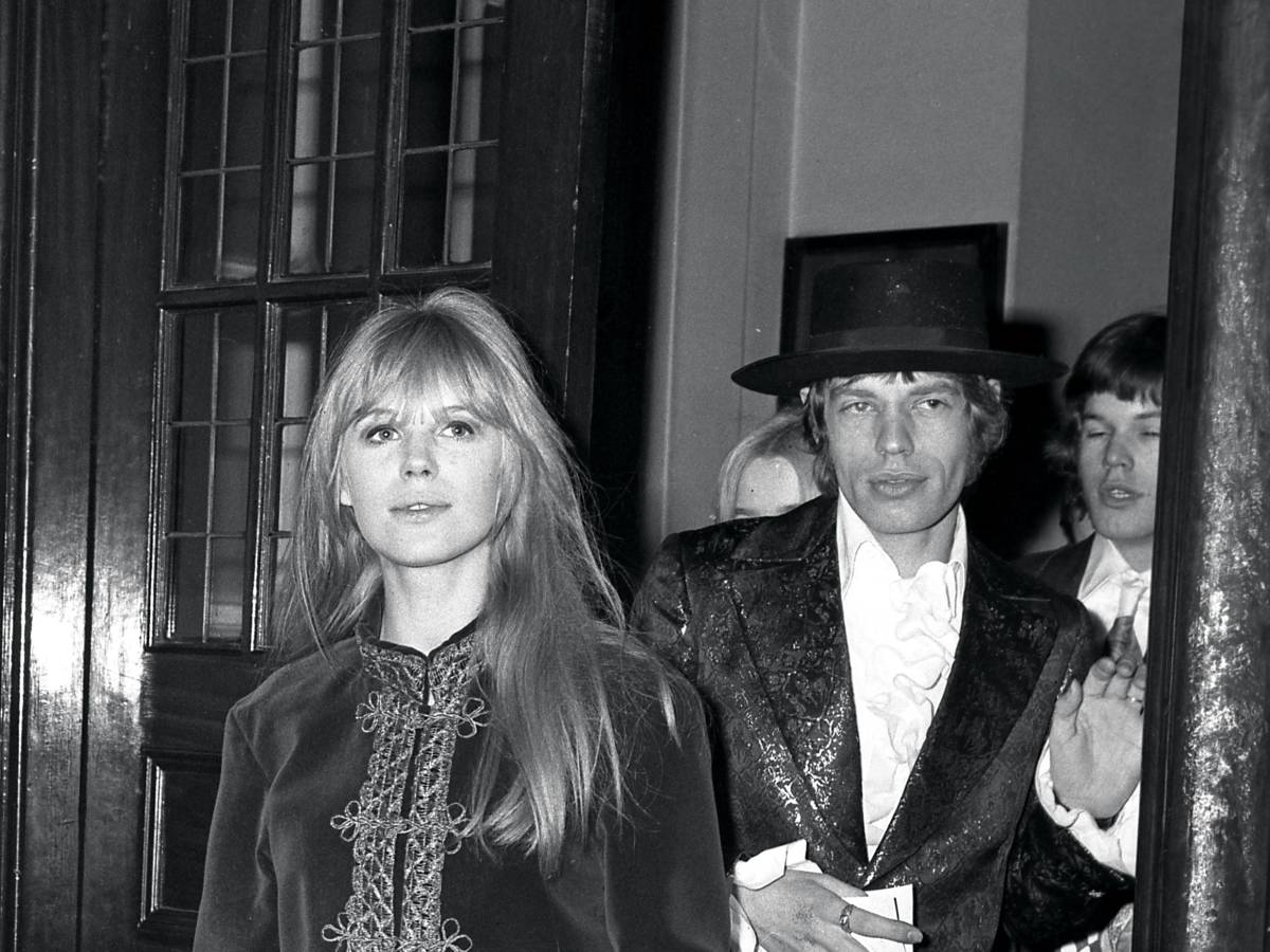 Addio a Marianne Faithfull, regina della Swinging London ed ex compagna di Mick Jagger