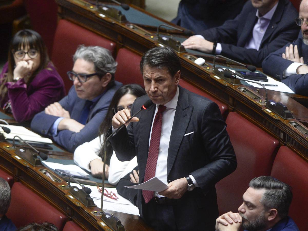 L'opposizione si scatena. Il caso all'Europarlamento - il Giornale