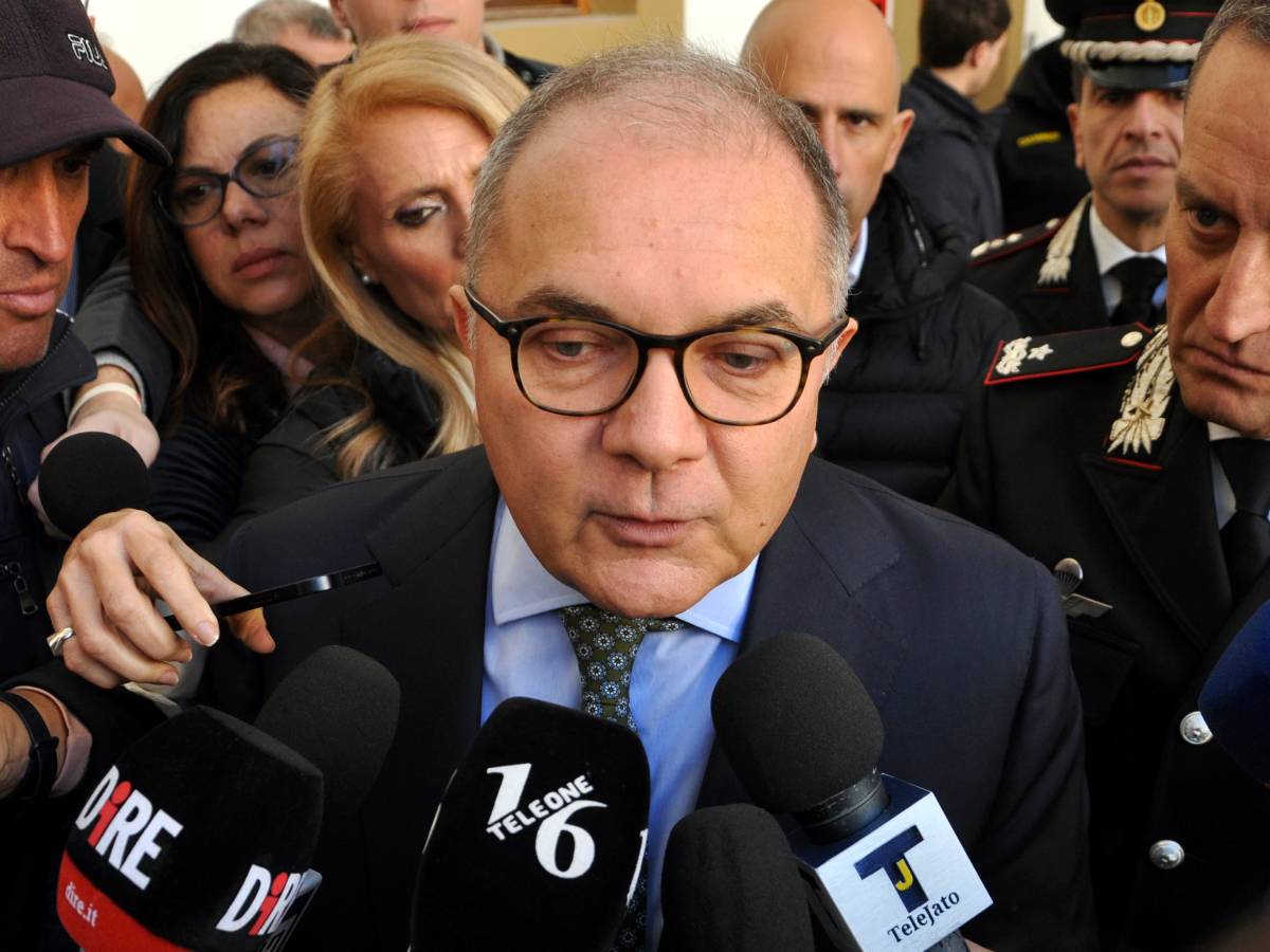 soldi ad hamas non cancellano crimini di israele bufera sul procuratore melillo da Ilgiornale.it soldi ad hamas non cancellano crimini di israele bufera sul procuratore melillo