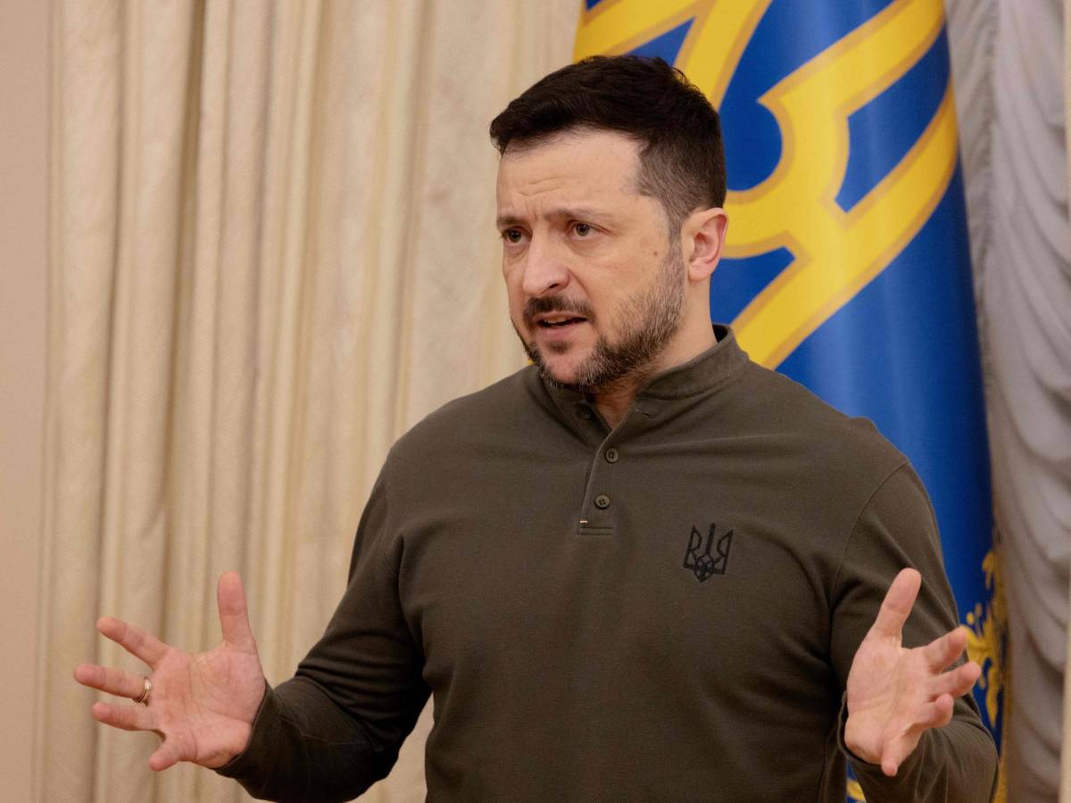 Zelensky apre ai negoziati: "Sì allo scambio di territori"