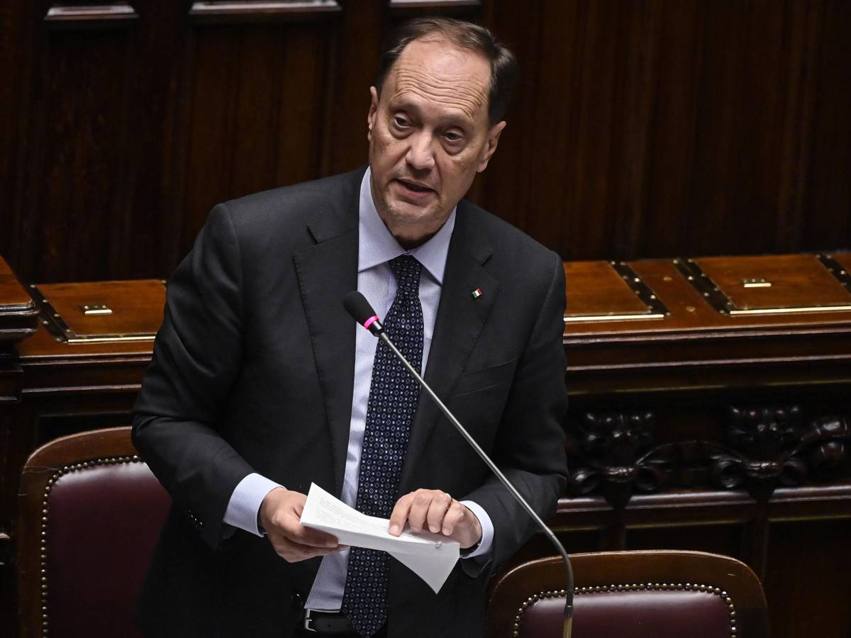 Ciriani Esclude Affidamento Infrastrutture Critiche a Starlink