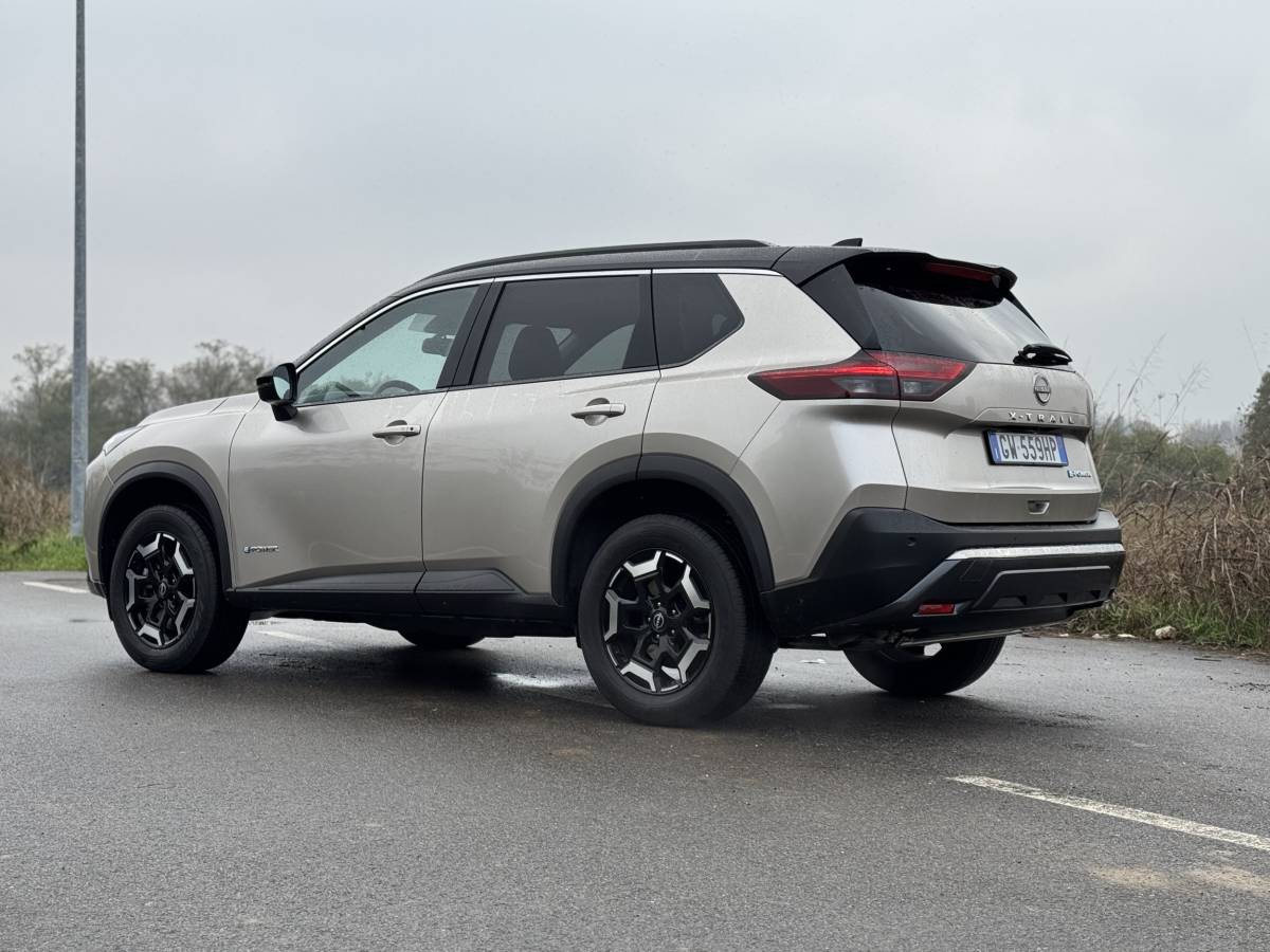 Nissan X-Trail N-Trek: guarda la gallery del SUV ibrido per l'avventura 18