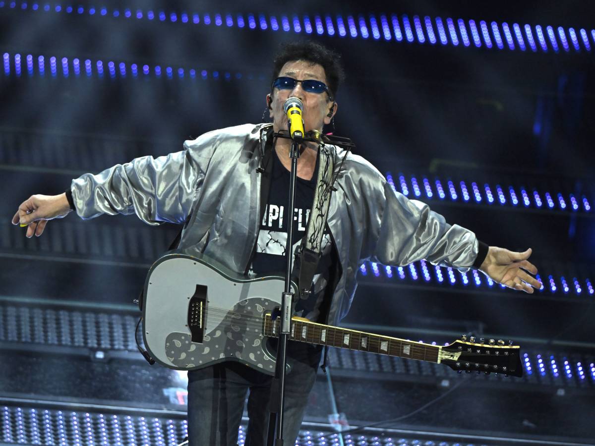 "Problemi di salute, devo riposare", Edoardo Bennato annulla il concerto in Sicilia "Problemi di salute, devo riposare", Edoardo Bennato annulla il concerto in Sicilia