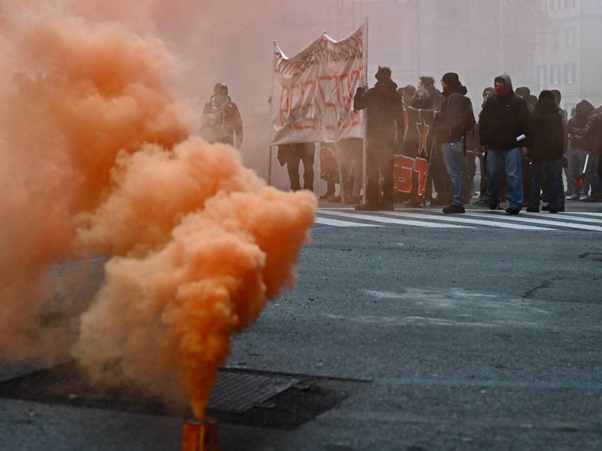 patrioti non potendo vietare la manifestazione ora il pd chiede il voto politico da Ilgiornale.it patrioti non potendo vietare la manifestazione ora il pd chiede il voto politico