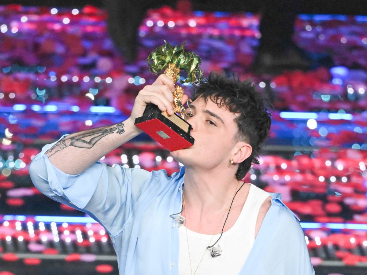 Olly, polemica dopo la cena "balorda" con gli amici: "Cafoni" Olly, polemica dopo la cena "balorda" con gli amici: "Cafoni"