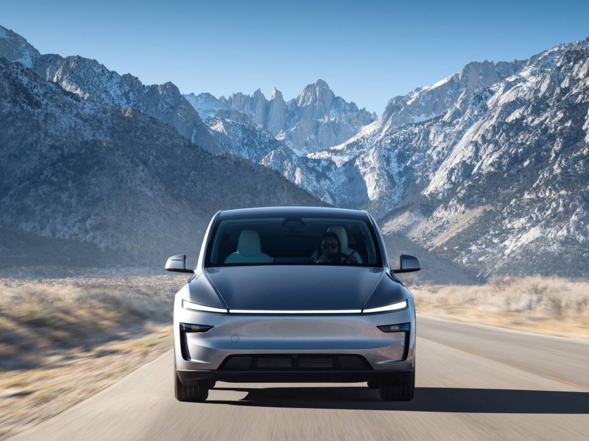 Tesla Model Y 2025: guarda la gallery del nuovo modello 7