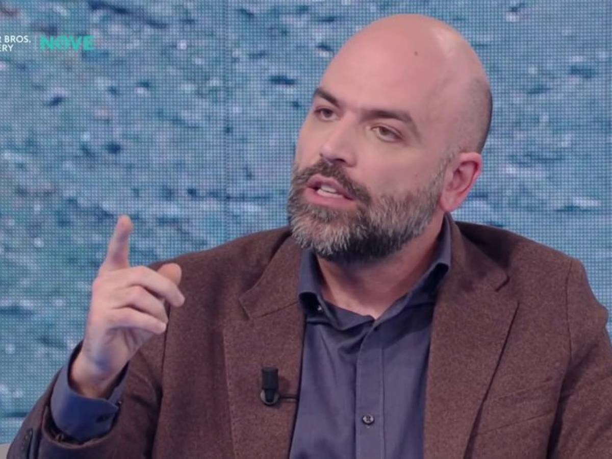 "Si comportano da banditi". Saviano senza freni: altri insulti contro il governo