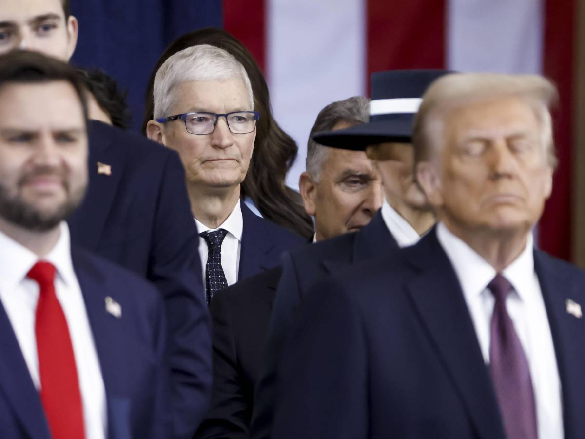 Apple risponde “presente” a Trump e investe 500 miliardi negli Usa