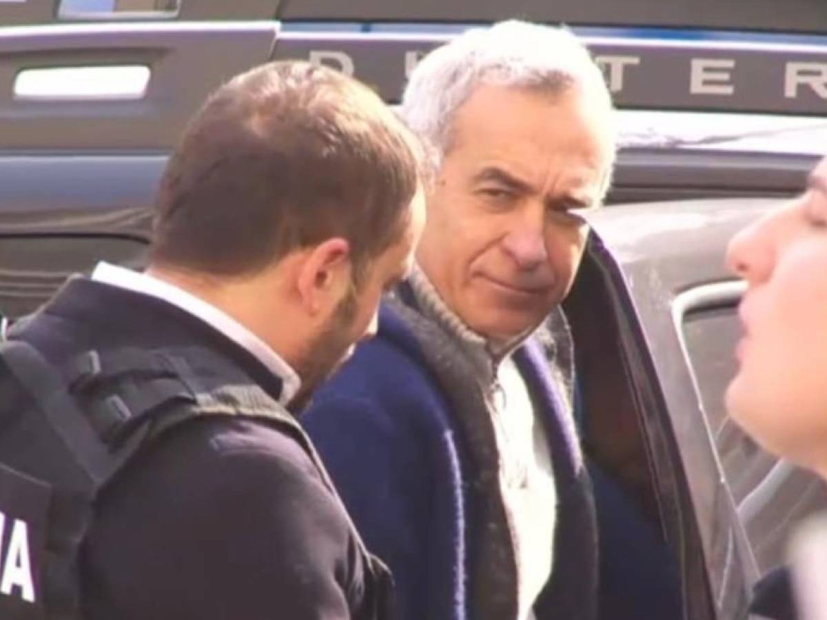 Romania, fermato il candidato filorusso Georgescu. La difesa di Musk: "Assurdo"