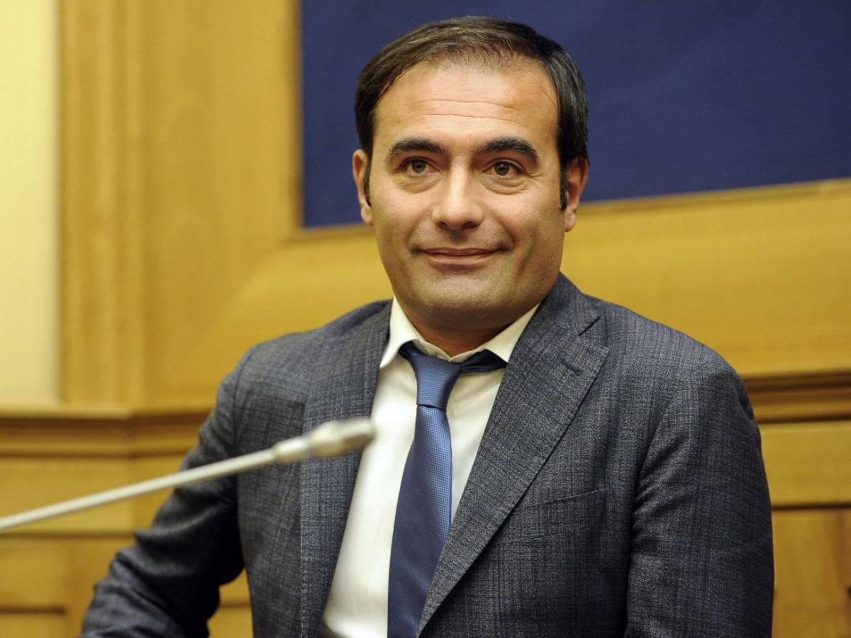 Quel drappello di 3 deputati. Nei sondaggi vale Soumahoro. E i social già lo scaricano Quel drappello di 3 deputati. Nei sondaggi vale Soumahoro. E i social già lo scaricano